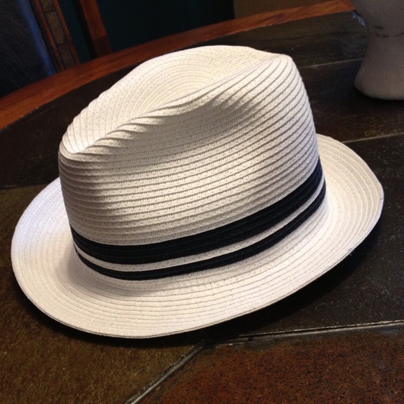 Lacoste Live Fedora Medium main image 4