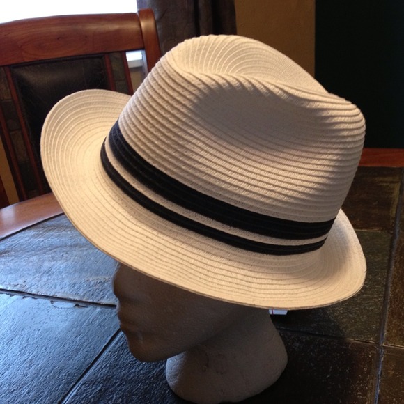 Lacoste Live Fedora Medium