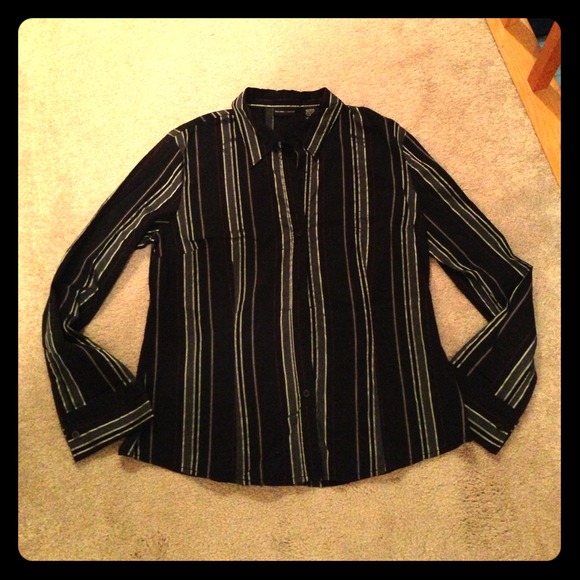 New York & Co. Long-Sleeved Top