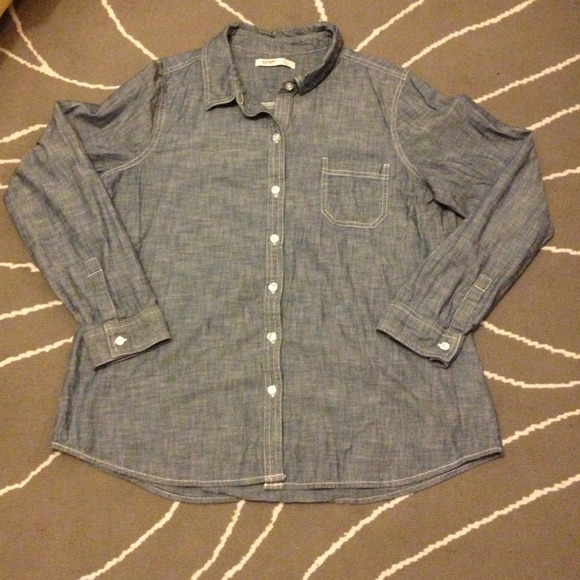 Old navy chambray button up