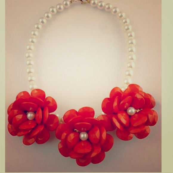 (SOLD) Bubble flower necklace