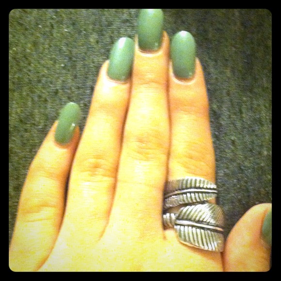 Feather ring - Picture 1 of 2