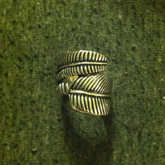 Feather ring - Picture 2 of 2