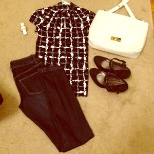 Keyhole turtleneck tee