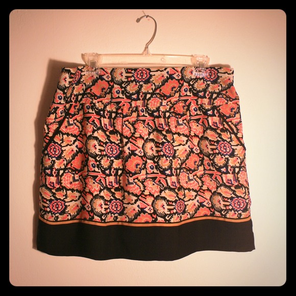 Above-the-knee multi-color patterned skirt