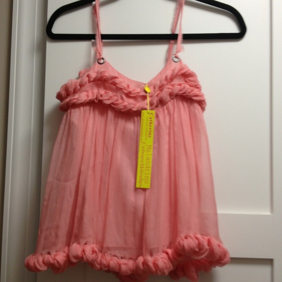 SOLD in Bundle. NWT Catherine Malandrino Top
