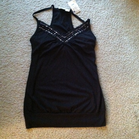 💢Sold in bundle💢Jeweled detail black tank top