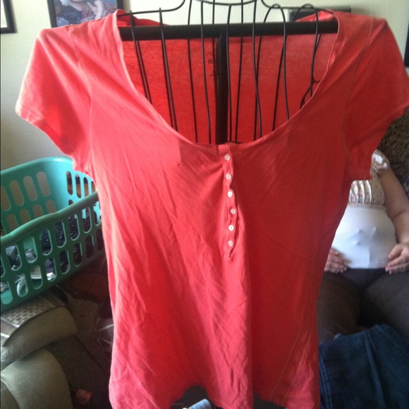 Peach tshirt great for work or gardening