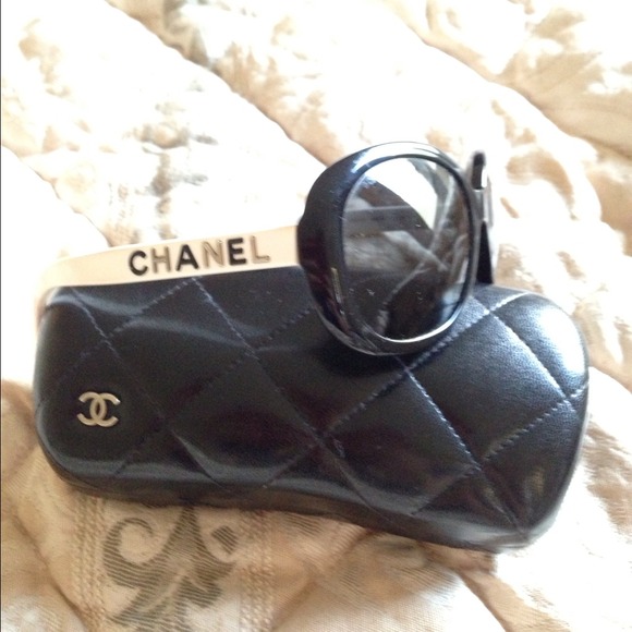 Chanel sunglasses. Authentic. Very good condition - Picture 3 of 4