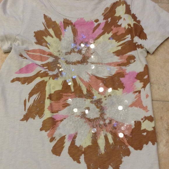 Sold in bundle!!J.crew sequin tee - Picture 2 of 2