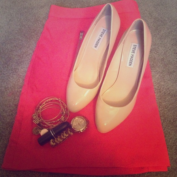Steve Madden Shoes - Nude heels