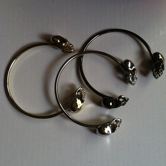 Skull bracelets - Picture 2 of 2