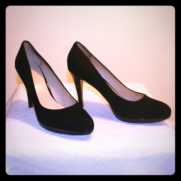Nine West "Wise Up" classic black pumps