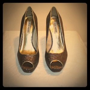 Steve Madden gold glitter peep toe heels