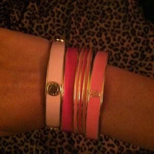 vs bracelets