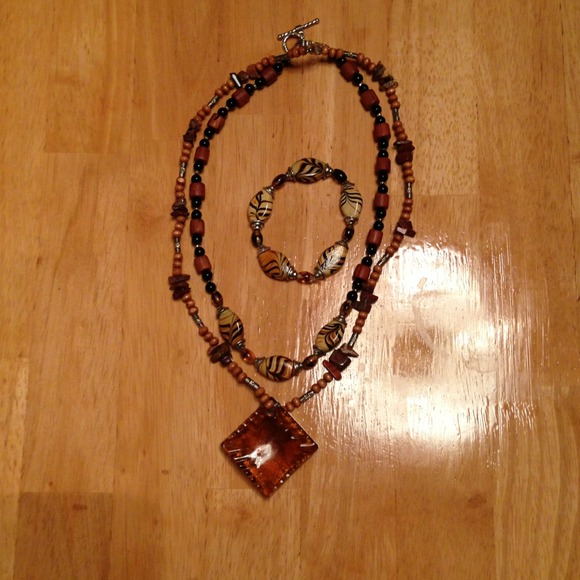 Handmade double necklace and bracelet - Picture 1 of 2