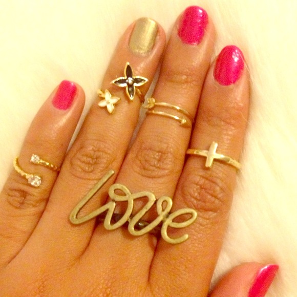 Bundle of 5 Super CUTE Rings