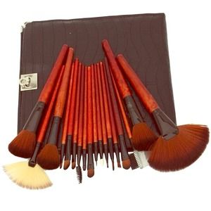 Red an leather brush set
