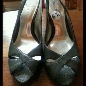 New Nine West platform slingbacks