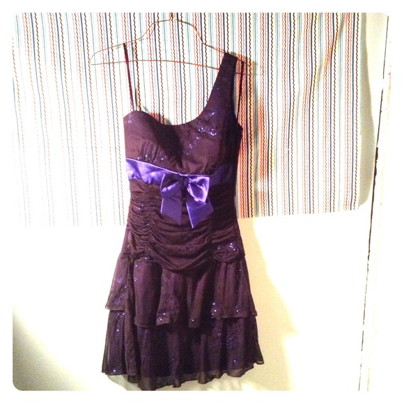 Dark blue, one shoulder, short and charming dress