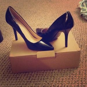 ZARA black court shoes