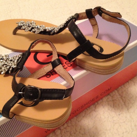 Gc sandal, wore once - Picture 2 of 4
