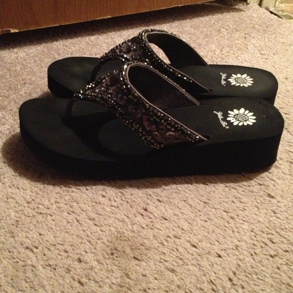 yellow box Shoes Sparkly Black Flip Flops Poshmark