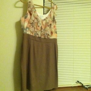 Chiffon top dress with side zipper.