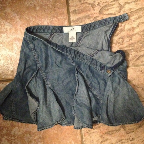 Skirt - Picture 2 of 3