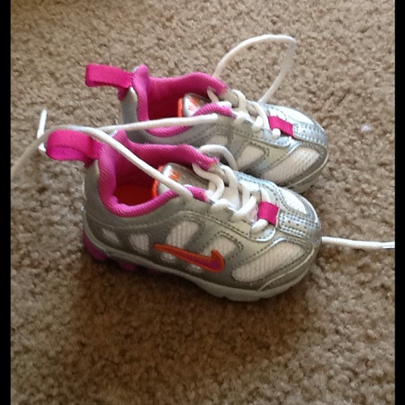 Baby girl Nike like new