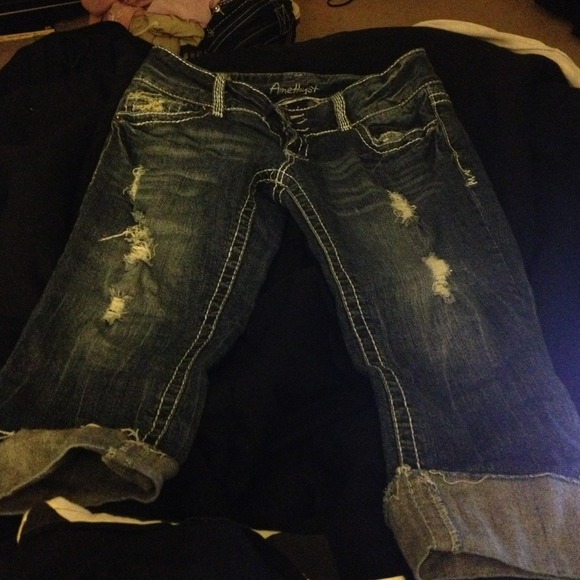 Capris - Picture 1 of 2