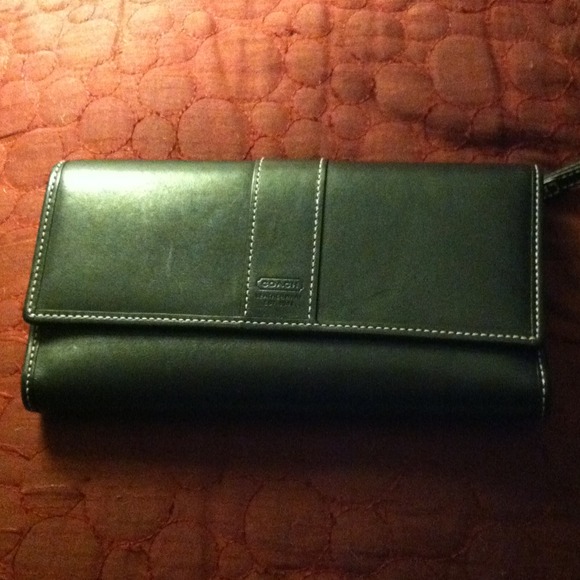 Coach Clutches & Wallets - Authentic COACH leather wallet w checkbook insert