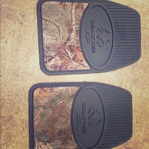 ✨RESERVED✨Camo mats, steering cover, seat covers