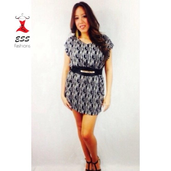 Dresses & Skirts - ✨HOST PICK✨ Fun tribal print dress!