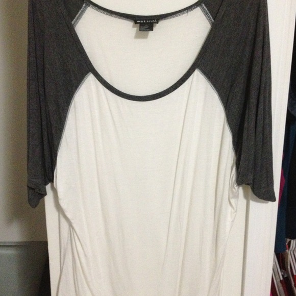 Grey/Off White Top