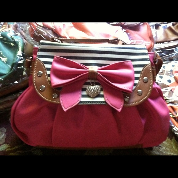 Handbag - Picture 2 of 4