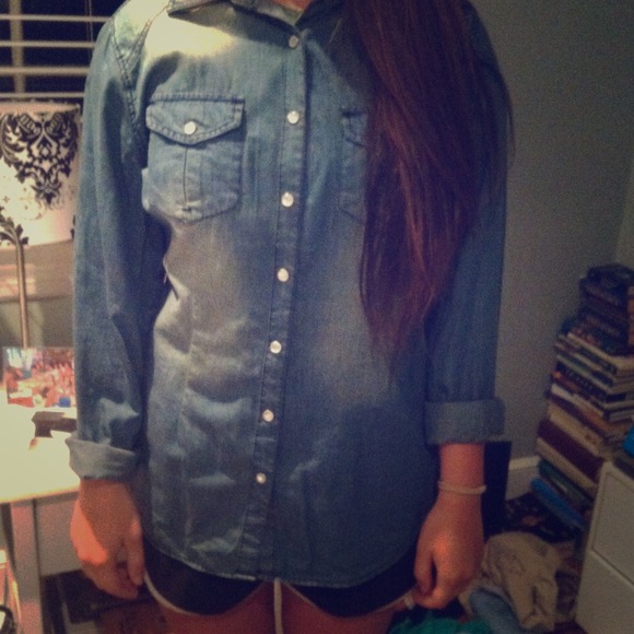 REDUCED chambray shirt