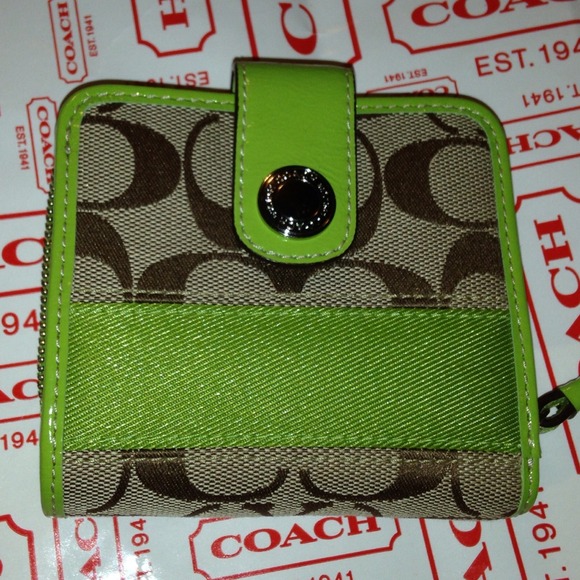 Authentic COACH wallet PP ONLY
