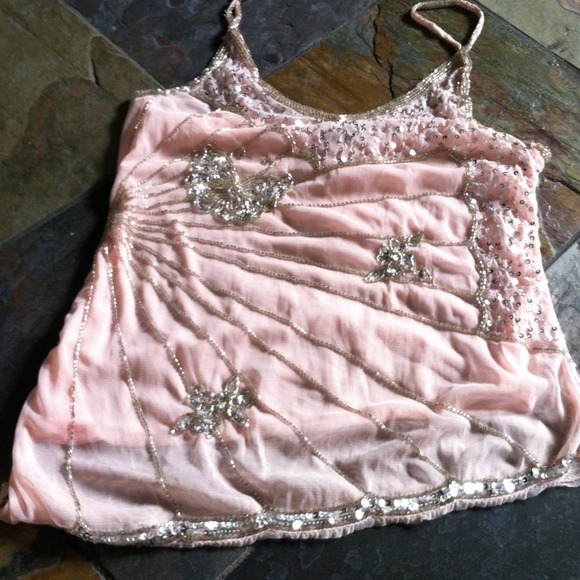 Fabulous XoXo sequence top. - Picture 1 of 1