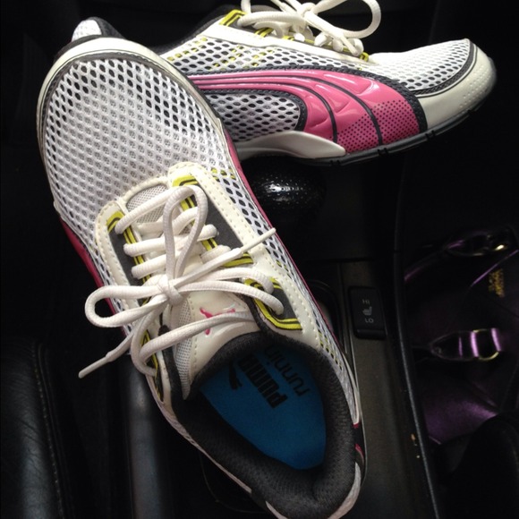 Puma sneakers - Picture 2 of 2