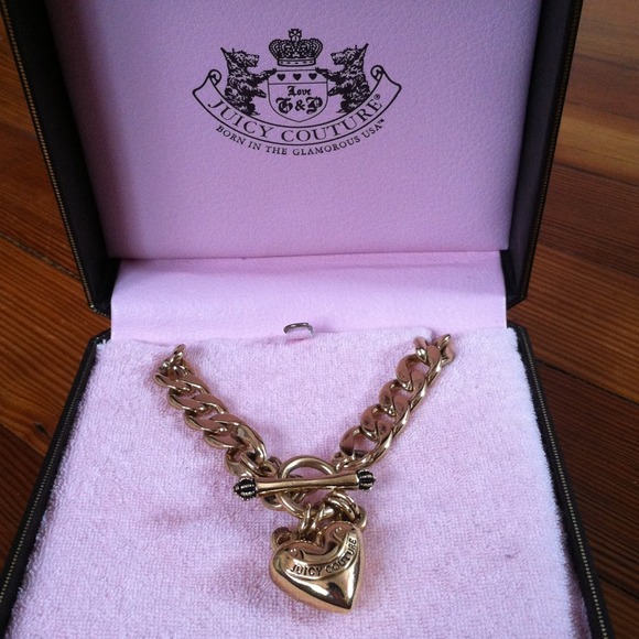 Juicy couture charm neckless - Picture 2 of 4