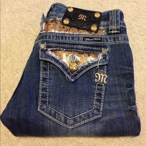🚫🚫SOLD🚫🚫Miss Me jeans!💕