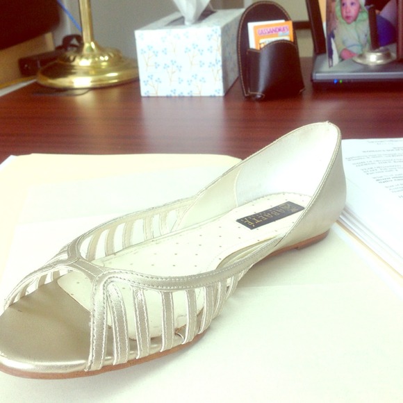 Metallic flats