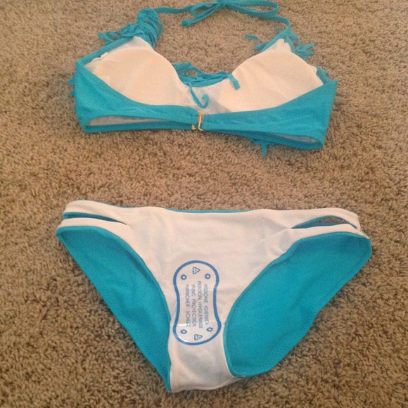 ❌SOLD❌in bundle! Turquoise Fringe Bikini! - Picture 3 of 4