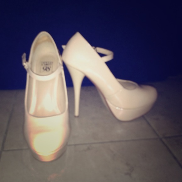 Speed 98 Nude pumps