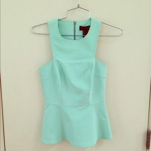 Mint bombshell top! ✨