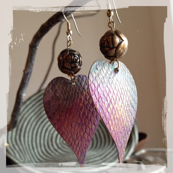 CLOSING SALE Ombré Hearts/Antique Flower Earrings