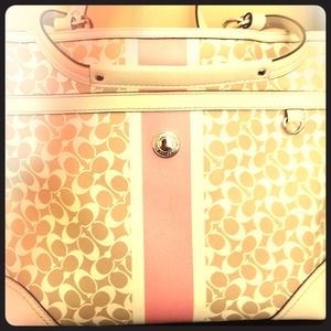 Coach Purse | beautiful pink and cream