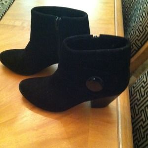Suade ankle boots