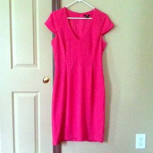Hot pink sheath dress.